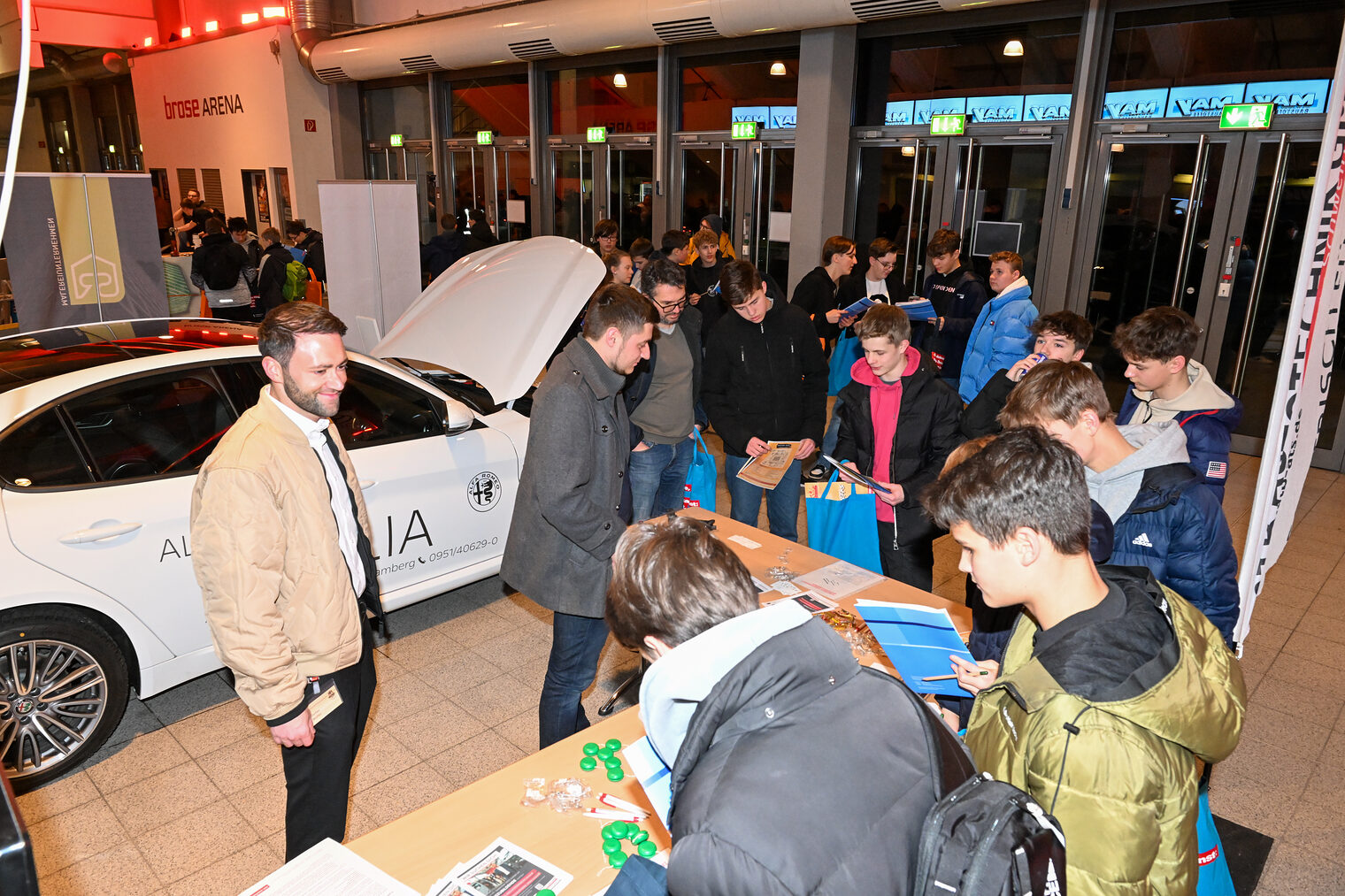 Tag des Handwerks in der Brosearena Foto: Ronald Rinklef