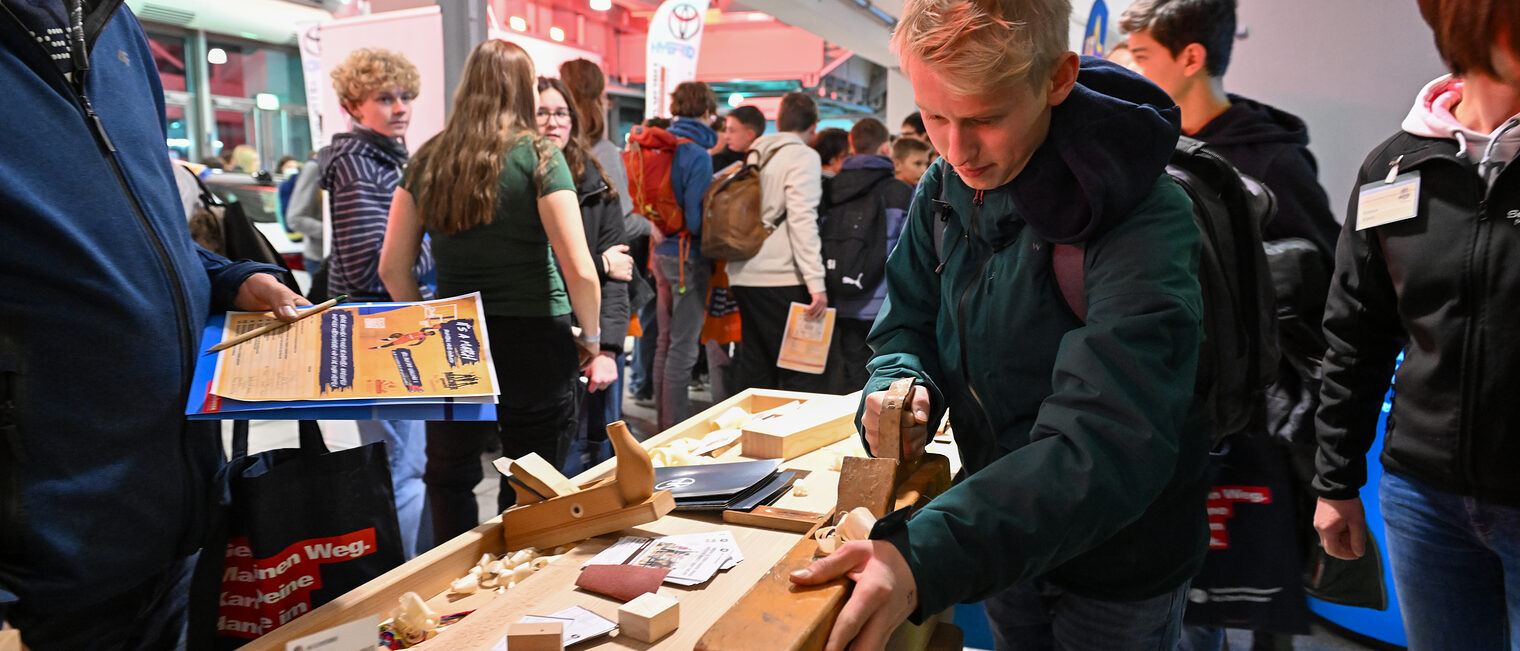 Tag des Handwerks in der Brosearena Foto: Ronald Rinklef