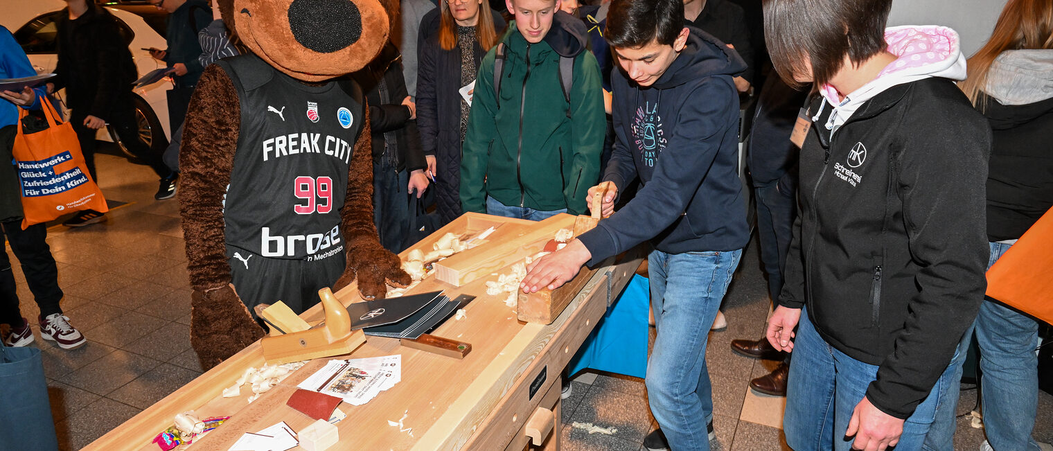 Tag des Handwerks in der Brosearena Foto: Ronald Rinklef