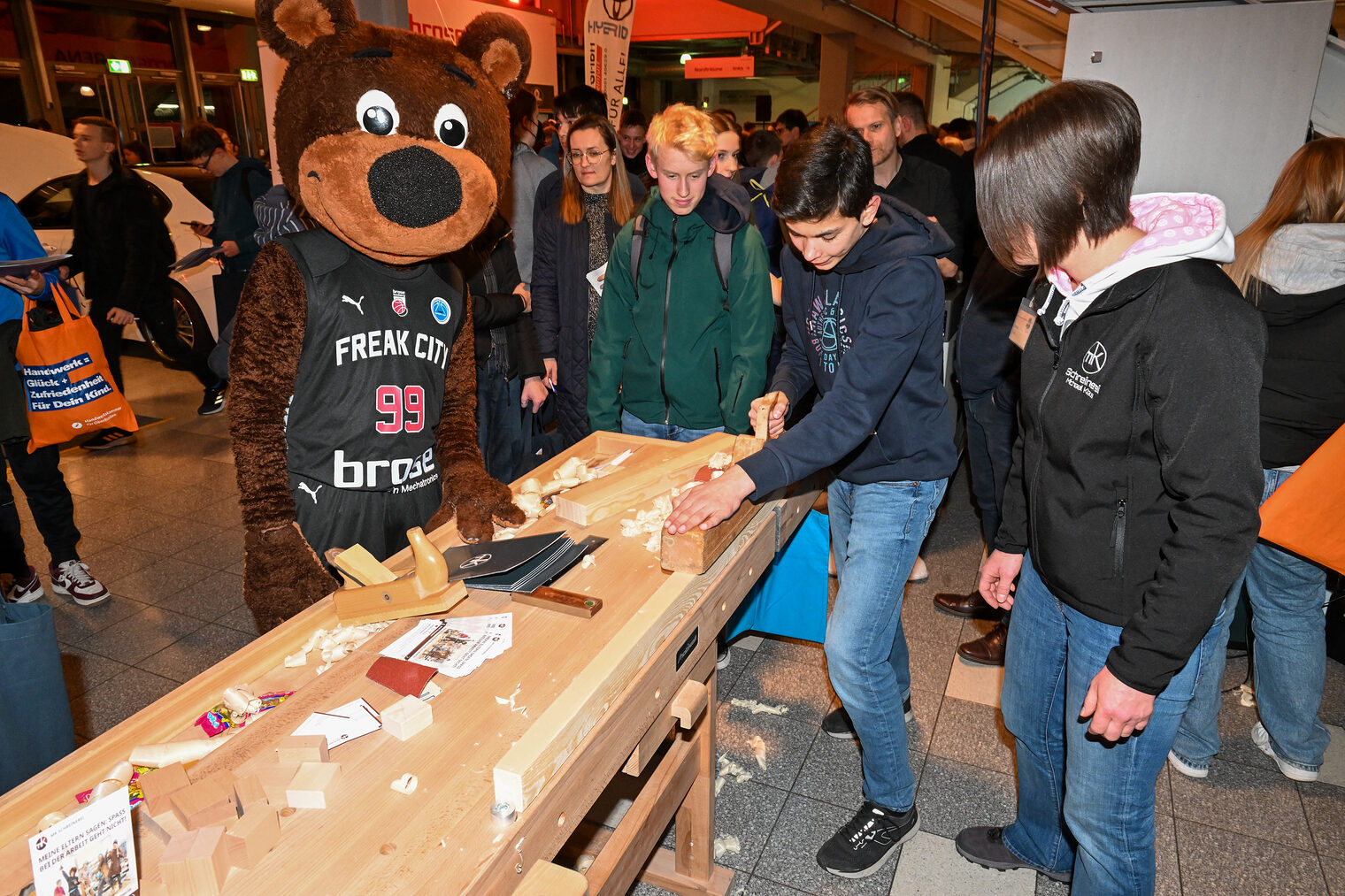 Tag des Handwerks in der Brosearena Foto: Ronald Rinklef