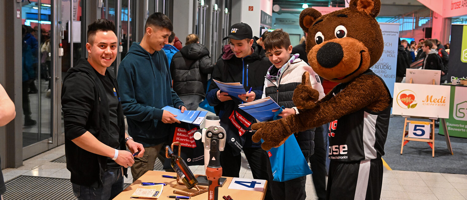 Tag des Handwerks in der Brosearena Foto: Ronald Rinklef