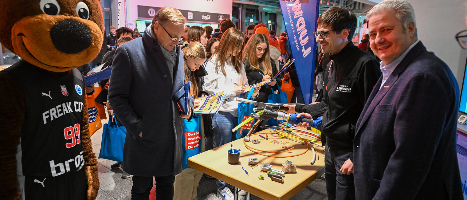 Tag des Handwerks in der Brosearena Foto: Ronald Rinklef