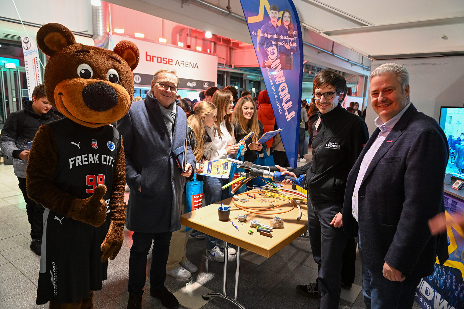 Tag des Handwerks in der Brosearena Foto: Ronald Rinklef