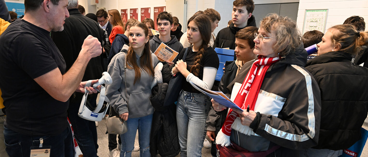 Tag des Handwerks in der Brosearena Foto: Ronald Rinklef