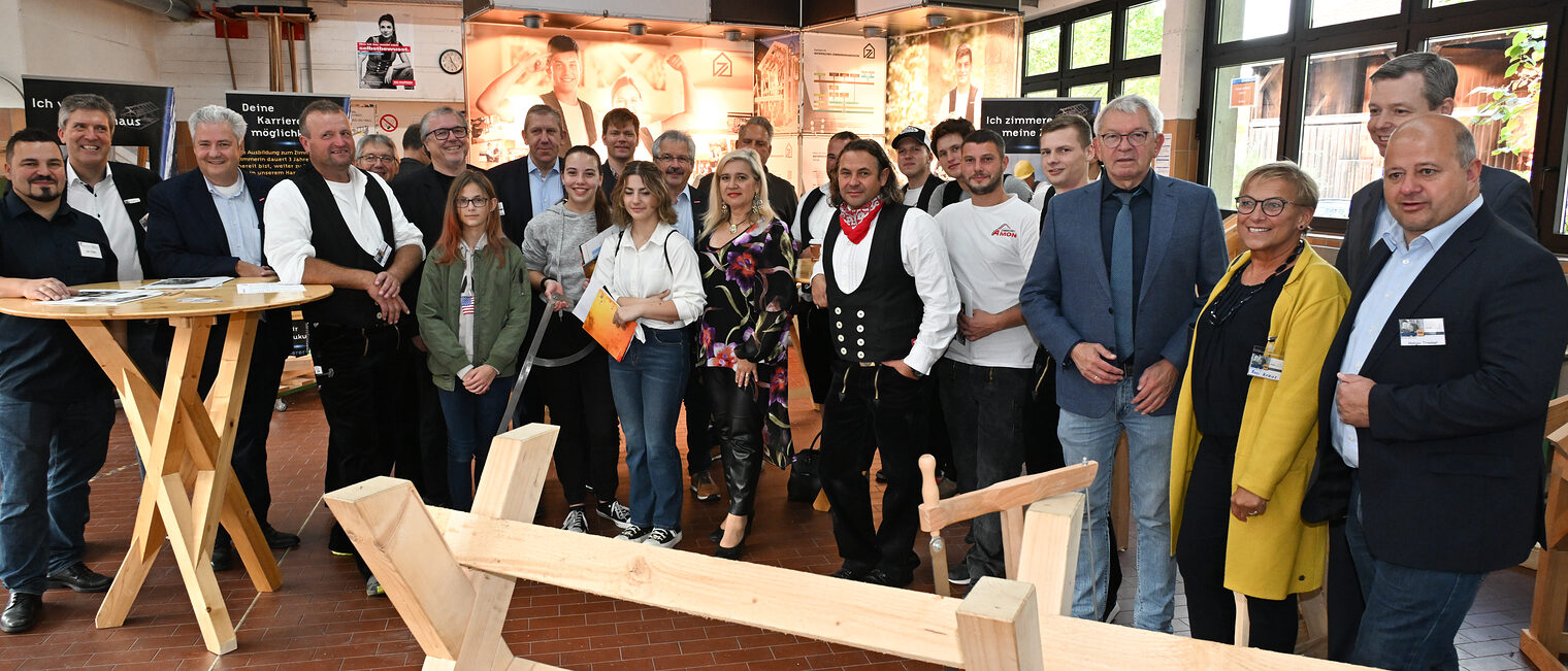 Burufsmesse der HWK in Bamberg Foto: Handwerkskammer/Ronald Rinklef Burufsmesse der HWK in Bamberg Foto: Handwerkskammer/Ronald Rinklef