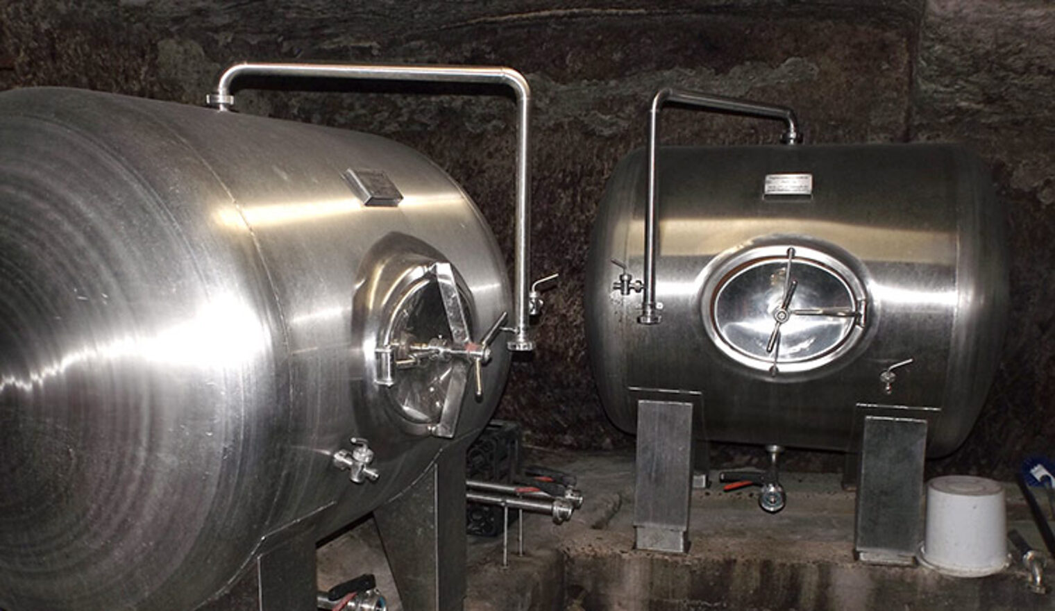 05_Schmausenkeller_Tanks