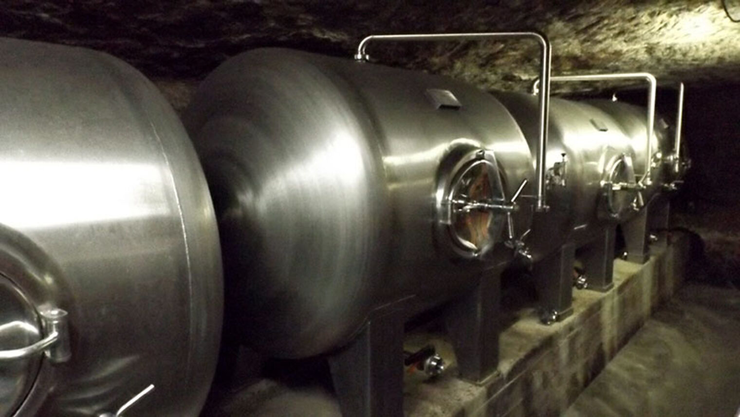 05_Schmausenkeller_Tanks_01
