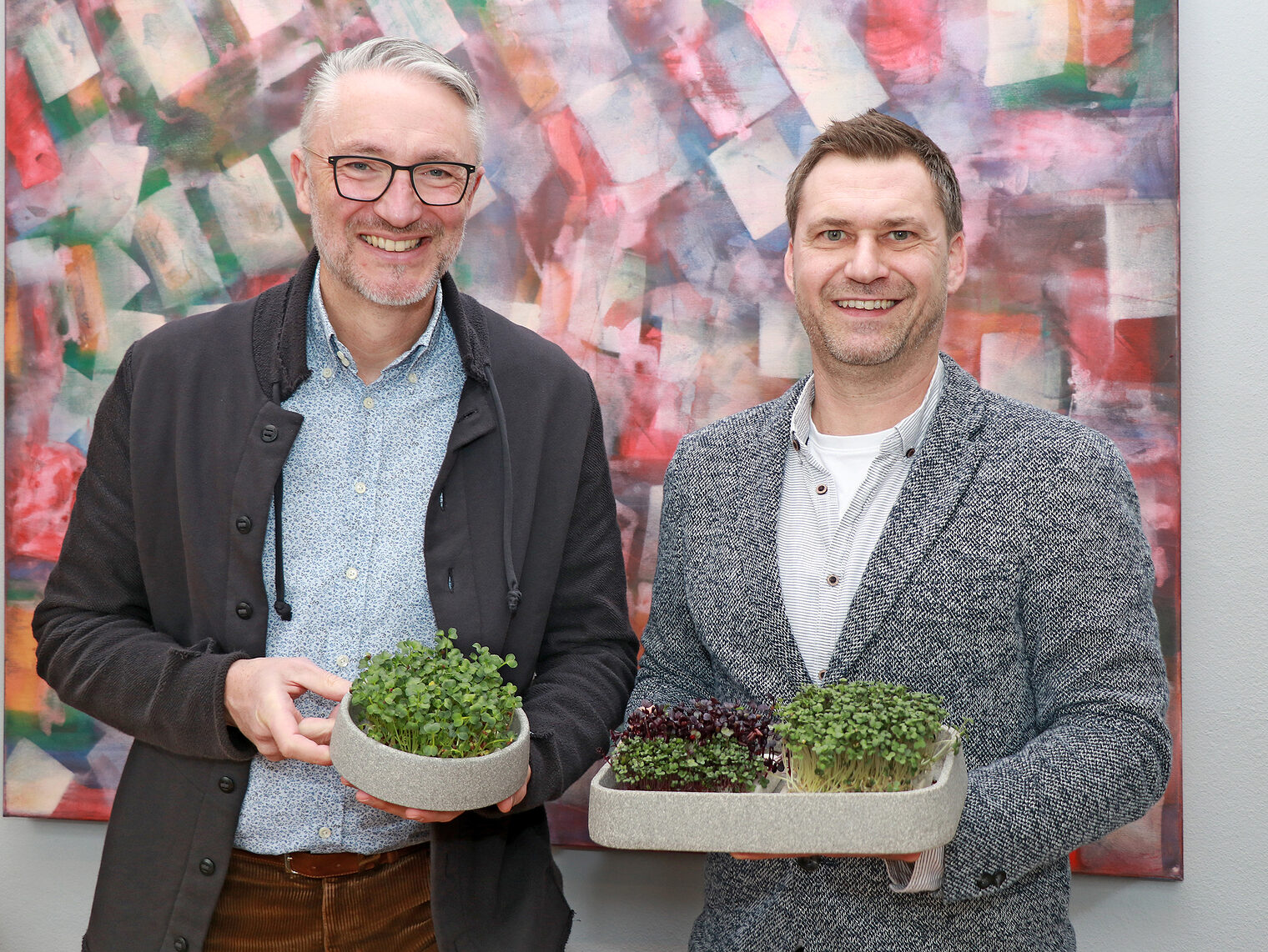 Inhaber Fabian Denk und Mitarbeiter Patrick Dellert sind stolz auf Ihre Erfindung. 