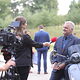 Die Moderatorin von TV Oberfranken interviewt Wolfgang Fösel.