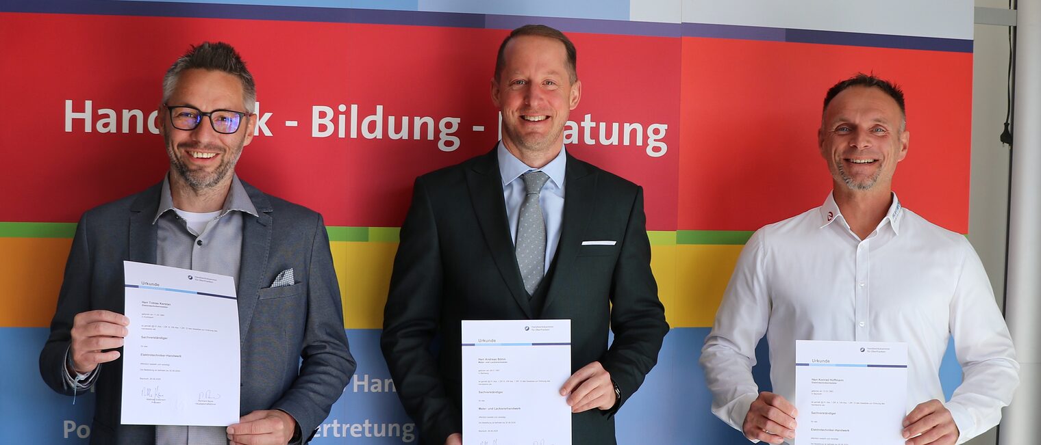 Gruppenbild der drei neuen Sachverständigen Tobias Kerstan, Andreas Böhm und Konrad Hoffmann
