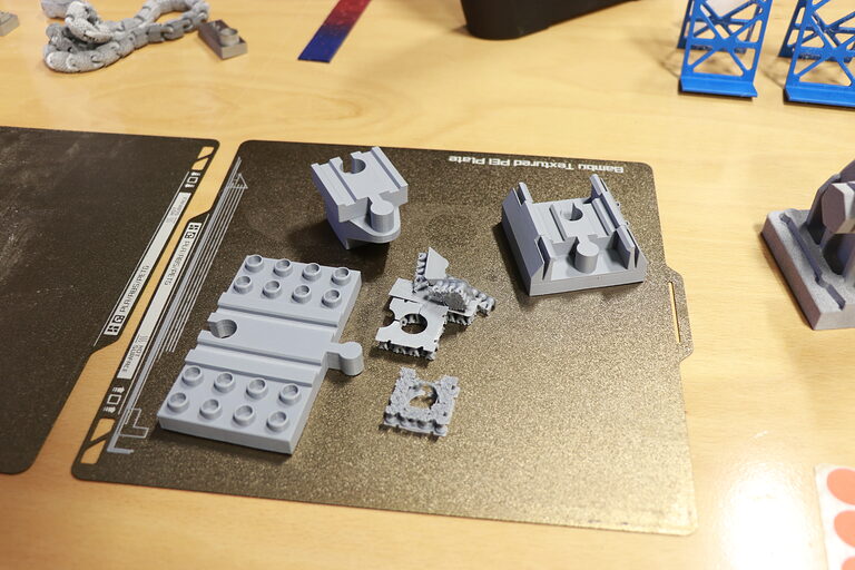 Verschiedene Druckerzeugnisse von Metallprodukten aus dem 3-D-Drucker