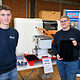 Das Team der Geiss AG auf der Berufsmesse steht an seinem Stand mit dem Mini Vac.