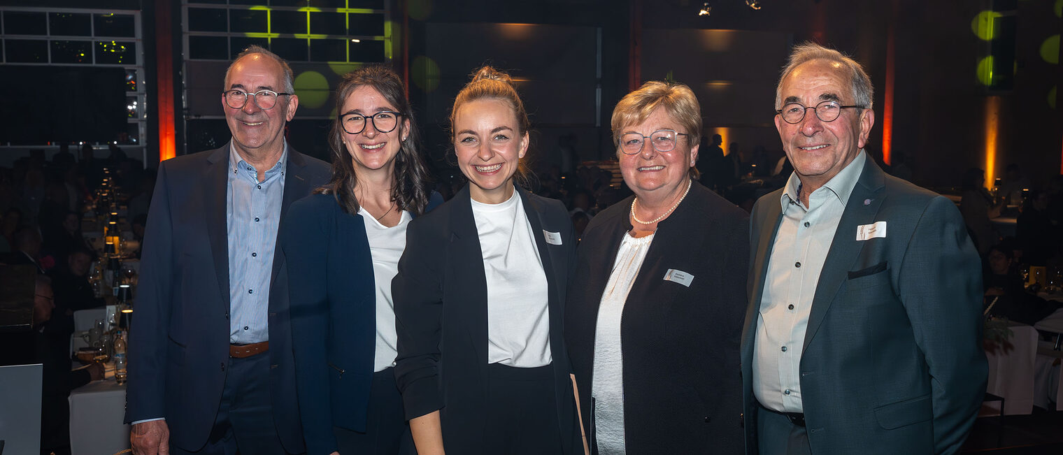 Gruppenbild von Johannes Wiesneth, Luisa Wiesneth, Julia Wiesneth, Doris Wiesneth und Heinrich Wiesneth