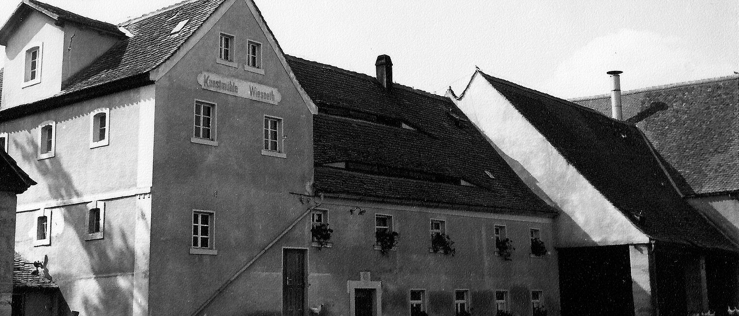 Historisches Bild des Hauptgebäudes der Kunstmühle Wiesneth