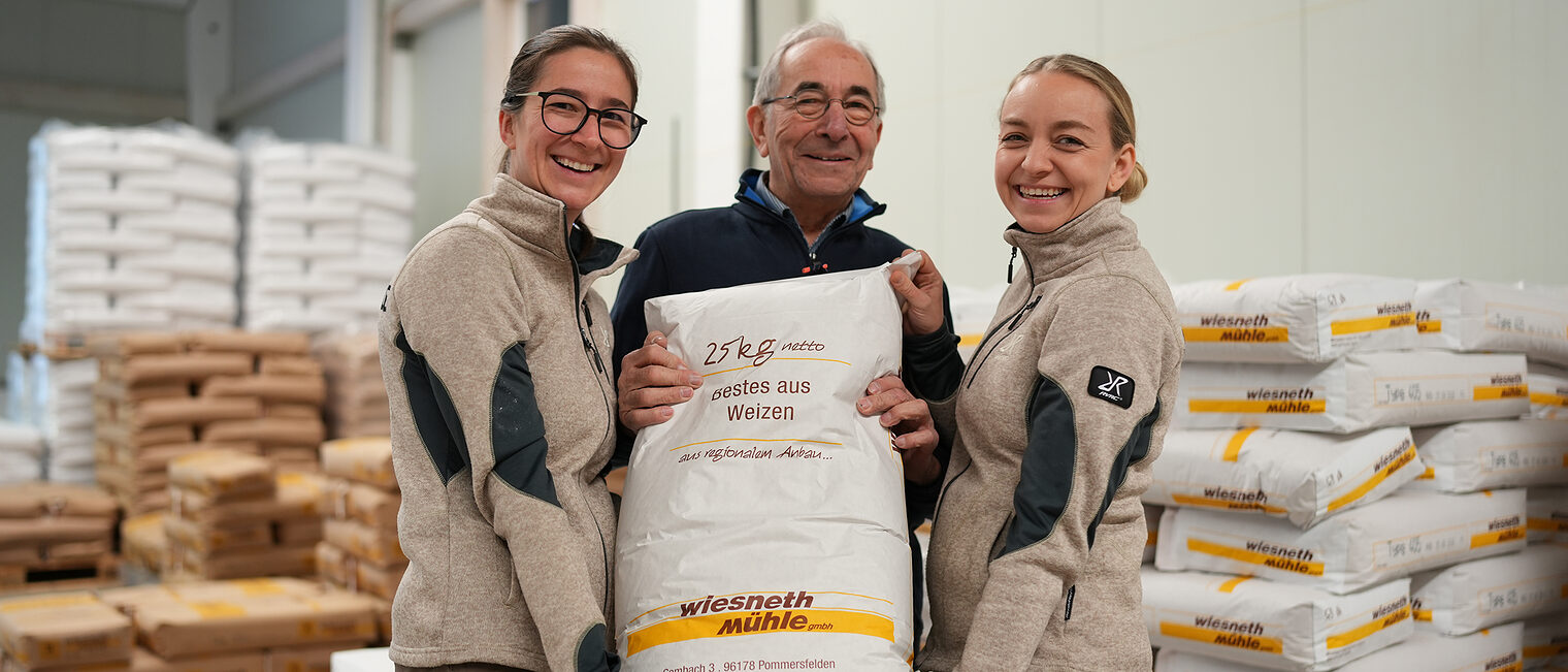 Gruppenbild von Luisa Wiesneth, Heinrich Wiesneth und Julia Wiesneth
