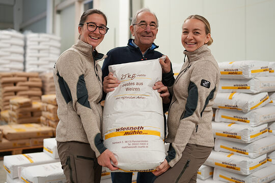 Gruppenbild von Luisa Wiesneth, Heinrich Wiesneth und Julia Wiesneth