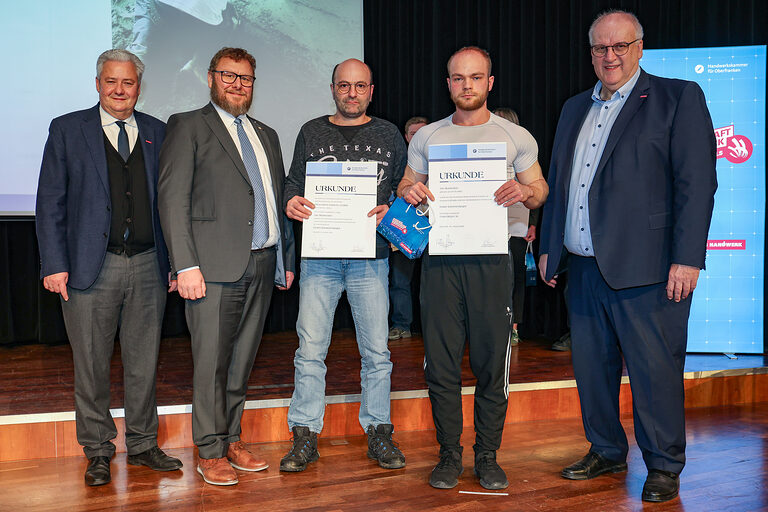 HWK-Präsident Matthias Graßmann, Kreishandwerksmeister Karl-Michael Hopf, Udo Mirrmann, Kammersieger Jan Murrmann, HWK-Hauptgeschäftsführer Reinhard Bauer