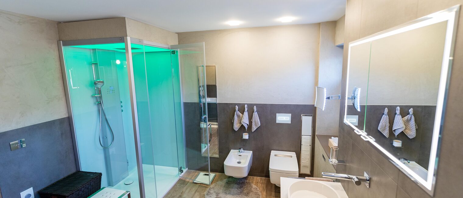 Das moderne Badezimmer.