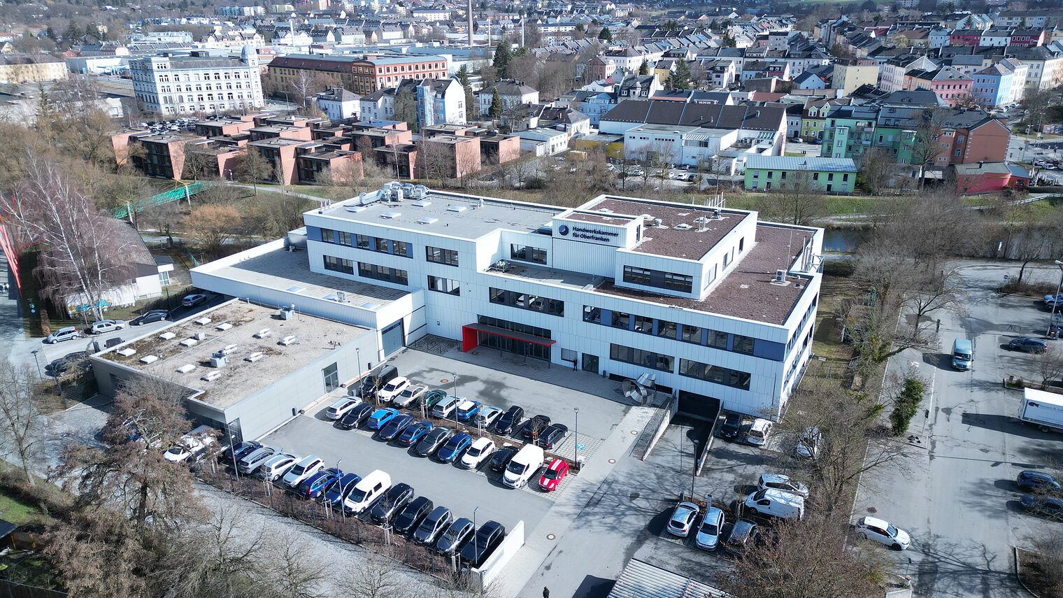 Luftaufnahme des Bildungszentrums in Hof