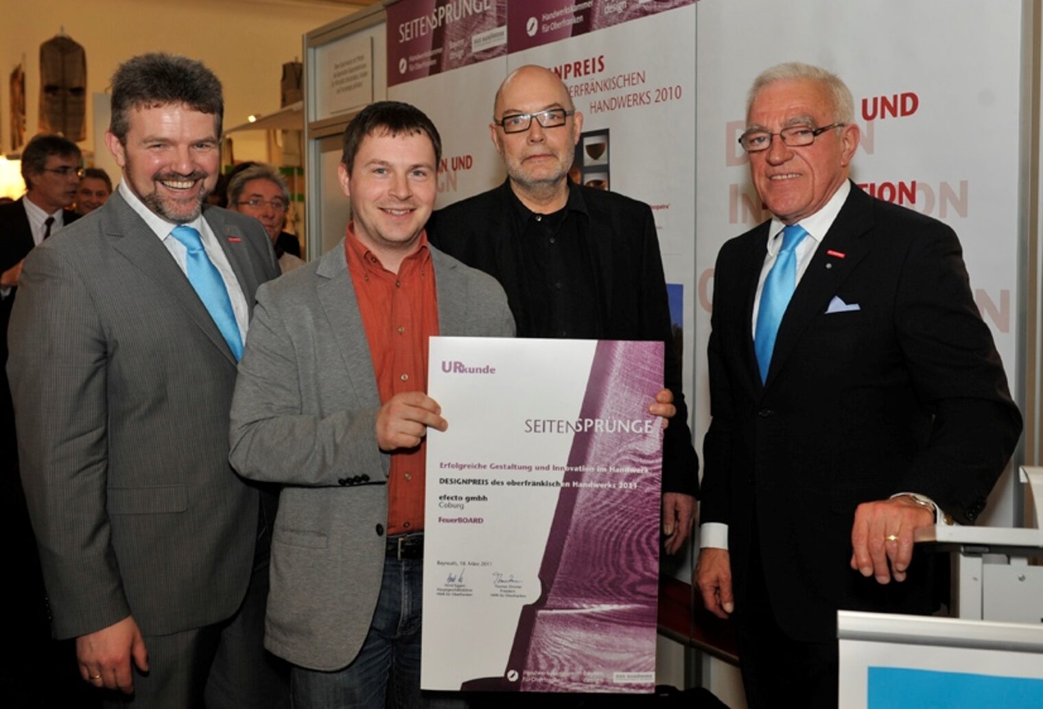 HWK-Präsident Thomas Zimmer, Nico Scäfer, efecto gmbh, Juror Prof. Werner Kintzinger und HWK-Hauptgeschäftsführer Horst Eggers HWK-Präsident Thomas Zimmer, Nico Scäfer, efecto gmbh, Juror Prof. Werner Kintzinger und HWK-Hauptgeschäftsführer Horst Eggers