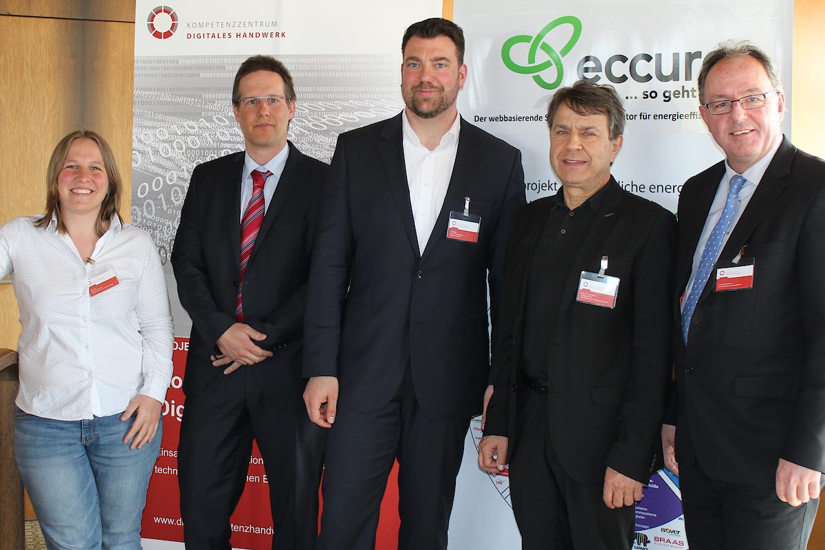 Wie kann das Handwerk von BIM (Building Information Modeling) profitieren? Das erklärten Johanna Erlbacher vom KDH Süd, Dr.-Ing. Sebastian Hollermann, Jens Bille, Prof. Wolfgang Kühn und Heinrich Schimmel (von links). Wie kann das Handwerk von BIM (Building Information Modeling) profitieren? Das erklärten Johanna Erlbacher vom KDH Süd, Dr.-Ing. Sebastian Hollermann, Jens Bille, Prof. Wolfgang Kühn und Heinrich Schimmel (von links).
