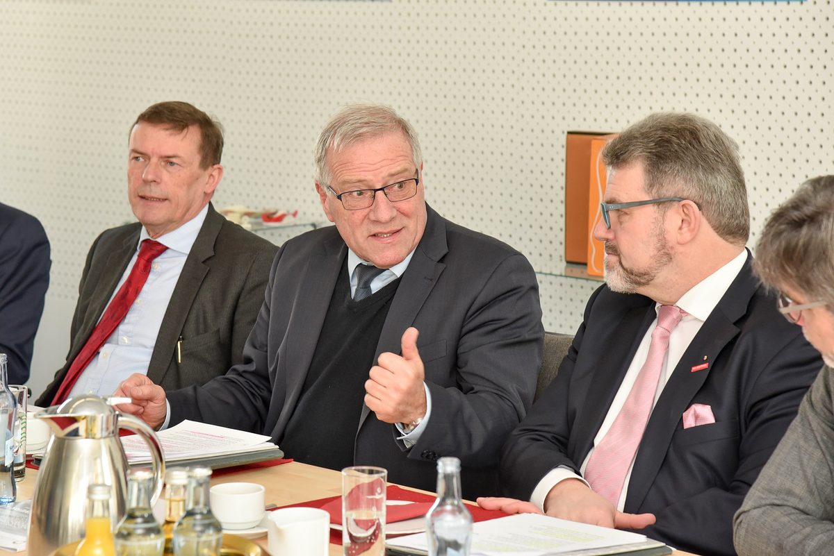 v. l.: Ralf Holtzwart, Johannes Hintersberger, Thomas Zimmer, Thomas Koller v. l.: Ralf Holtzwart, Johannes Hintersberger, Thomas Zimmer, Thomas Koller