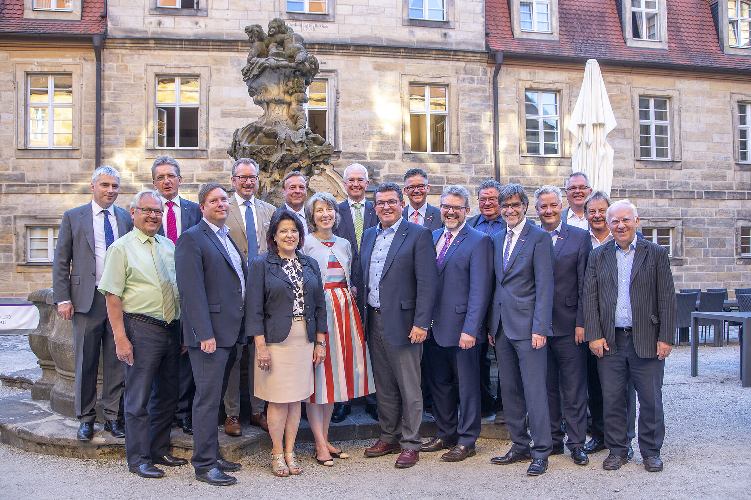 Vertreter von HWK und IHK beim Wirtschaftsgespräch mit Staatsminister Franz Josef Pschierer