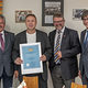 Bambergs Kreishandwerksmeister Manfred Amon mit Friedrich Übel, HWK-Präsident Thomas Zimmer und Hauptgeschäftsführer Thomas Koller (von links).