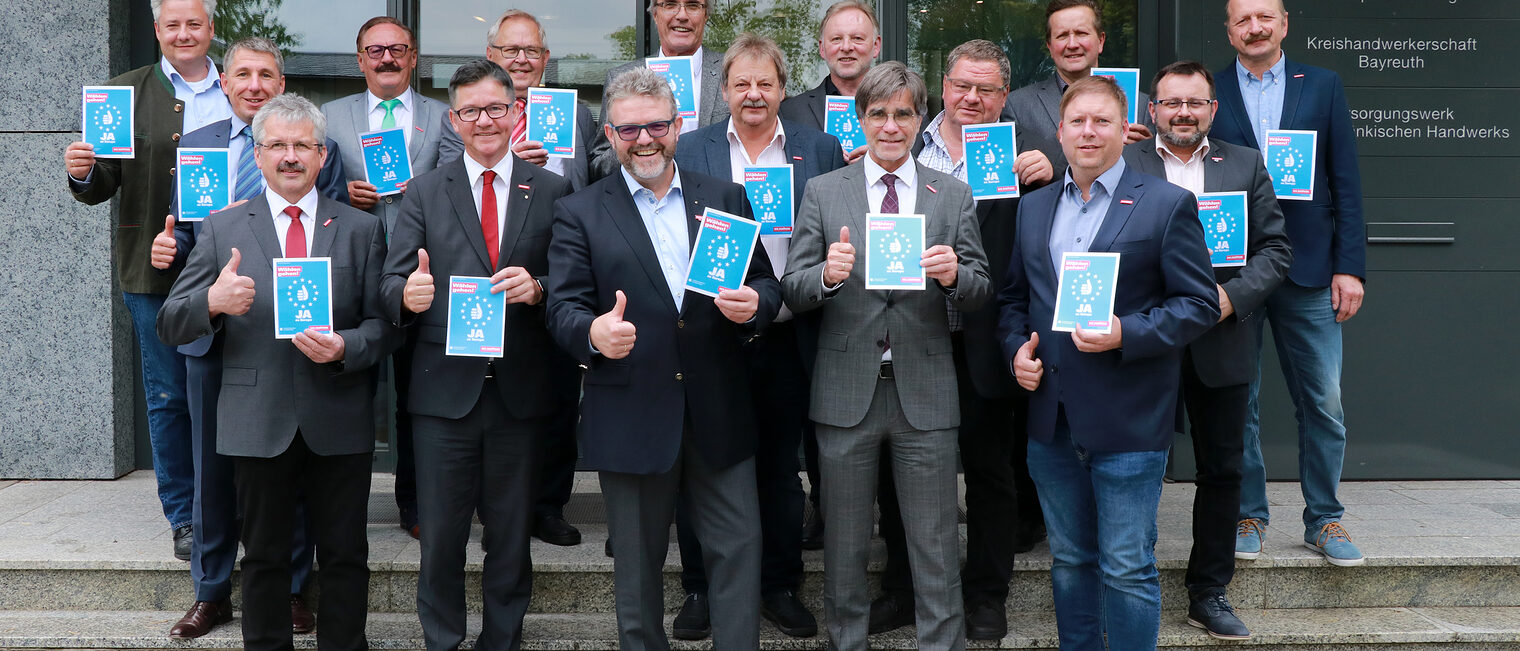 Am Sonntag, 26. Mai 2019 wählen gehen! Der Vortsand der Handwerkskammer für Oberfranken und die oberfränkischen Kreishandwerksmeister appellieren an alle Handwerkerinnen und Handwerker. JA zu Europa - am Sonntag wählen gehen!