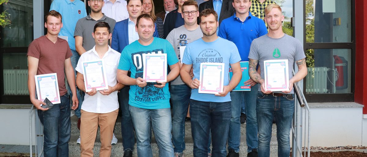 13 neue Internationale Schweißfachmänner 13 neue Internationale Schweißfachmänner