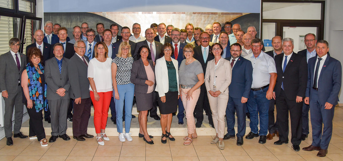 Die Vollversammlung der HWK für Oberfranken für die Wahlperiode 2019 bis 2024 mit Ehrengast Hans Peter Wollseifer, Präsident des Zentralverbands des deutschen Handwerks. Die Vollversammlung der HWK für Oberfranken für die Wahlperiode 2019 bis 2024 mit Ehrengast Hans Peter Wollseifer, Präsident des Zentralverbands des deutschen Handwerks.
