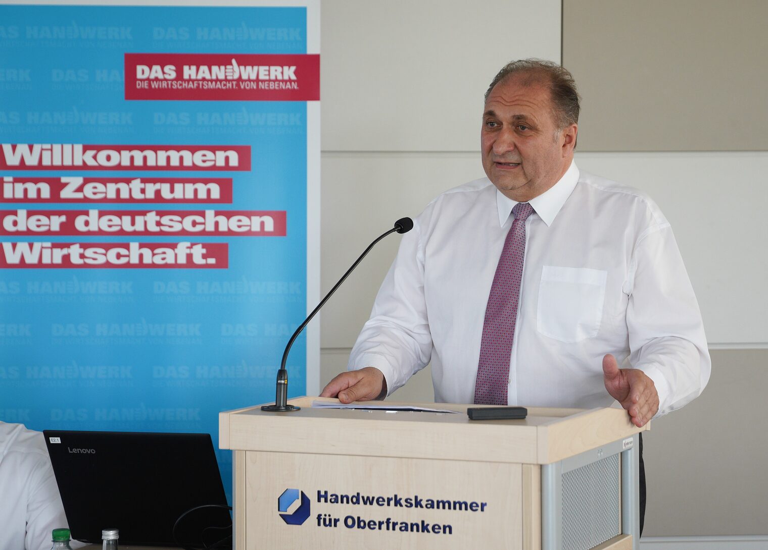 Richtete ein Grußwort an die Vollversammlung der HWK für Oberfranken: ZDH-Präsident Hans Peter Wollseifer