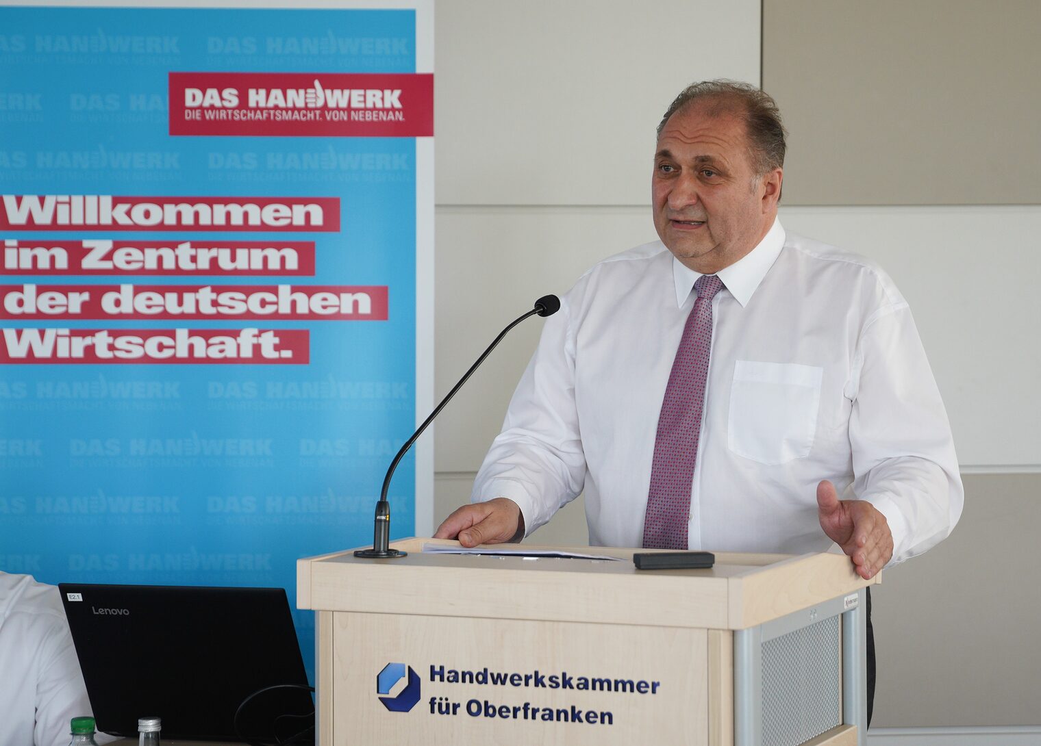 Richtete ein Grußwort an die Vollversammlung der HWK für Oberfranken: ZDH-Präsident Hans Peter Wollseifer