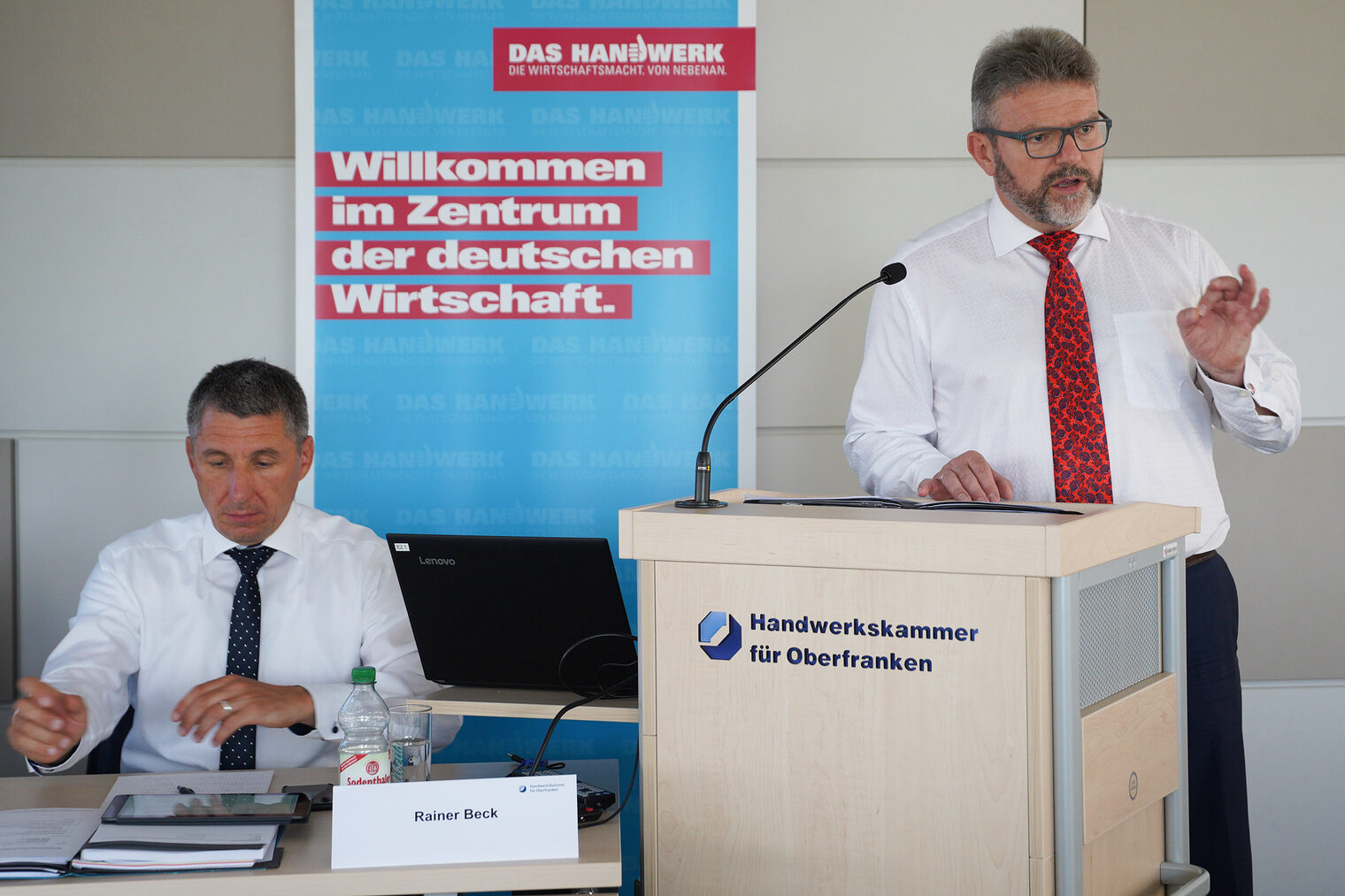 Der alte und neue Präsident der HWK für Oberfranken, Thomas Zimmer, skizzierte vor der Vollversammlung die Herausforderungen, vor denen das Handwerk in Oberfranken und Deutschland steht.