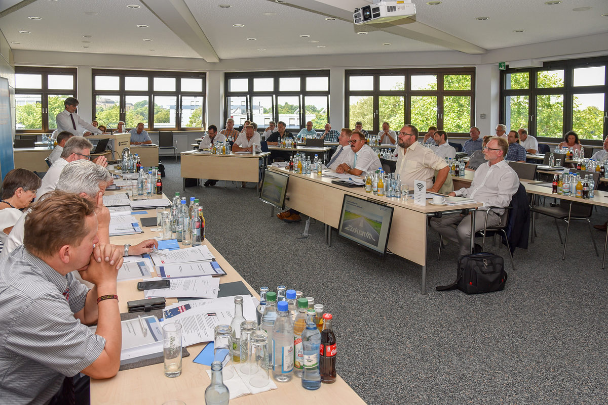 HWK-Vollversammlung2014-19_Plenum