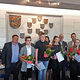 Vordere Reihe von links Murmurachi Alex-John, Andreas Dauer, Shirley Koschig und Christina Petzold.Hintere Reihe von links Frau Eschenbacher vom Personalrat, Kreishandwerksmeister Matthias Söllner, Fred Wunder von der IHK für Oberfranken (verdeckt), Herr Jessberger vom Personalrat (verdeckt), Schulrätin Stefanie Mayr-Leidnecker, Landrat Christian Meißner, Bürgermeister Andras Hügerich und der Geschäftsstellenleiter der Kreishandwerkerschaft Lichtenfels Danny Dobmeier.