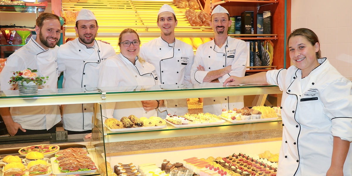 Die frischgebackenen Bäckermeister Die frischgebackenen Bäckermeister